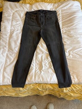 Liverpool Gray Skinny Jeans